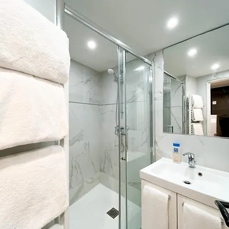 Urbanflat 93 - Lovely Nazareth 2 Bedroom Appartamento Parigi
