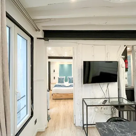 Urbanflat 93 - Lovely Nazareth 2 Bedroom Appartamento Parigi
