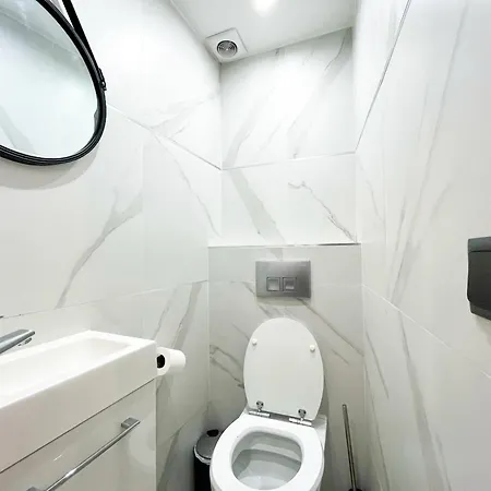 Urbanflat 93 - Lovely Nazareth 2 Bedroom Parigi